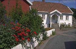 Typisk hus i Brekkestø